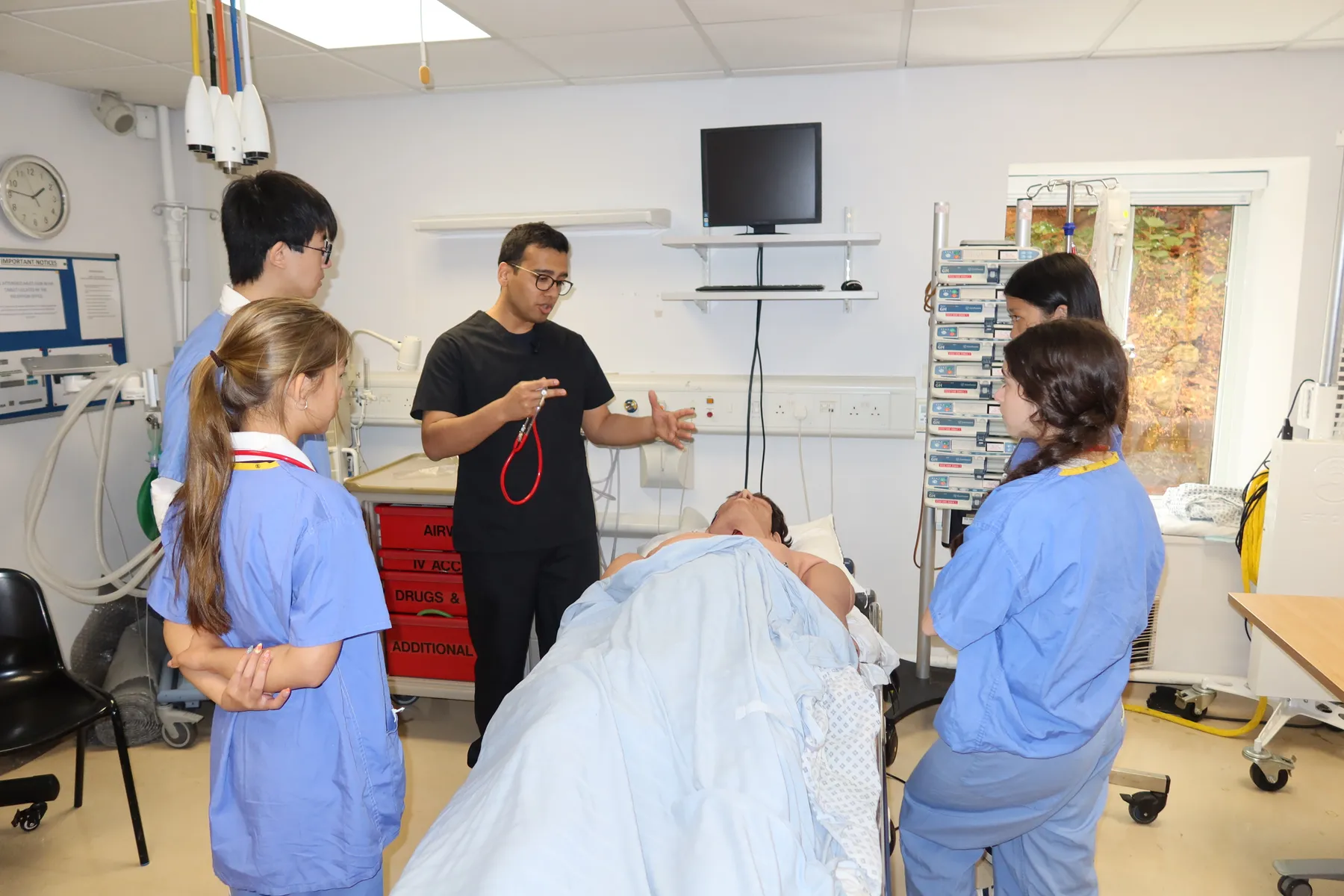 Students at a hands-on Medefine event